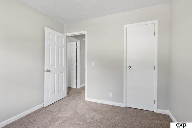 6323 Read Street, Omaha, NE 68152