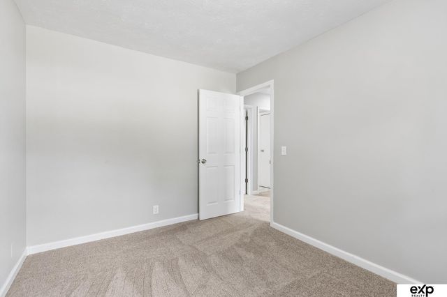 6323 Read Street, Omaha, NE 68152