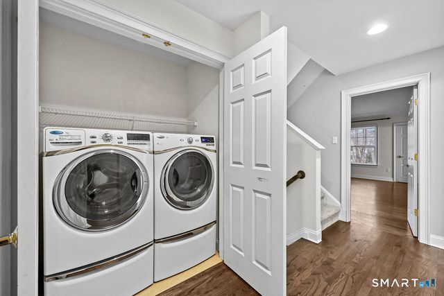 41 Park Place Circle 41, West Hartford, CT 06110