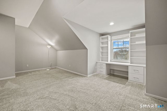 41 Park Place Circle 41, West Hartford, CT 06110