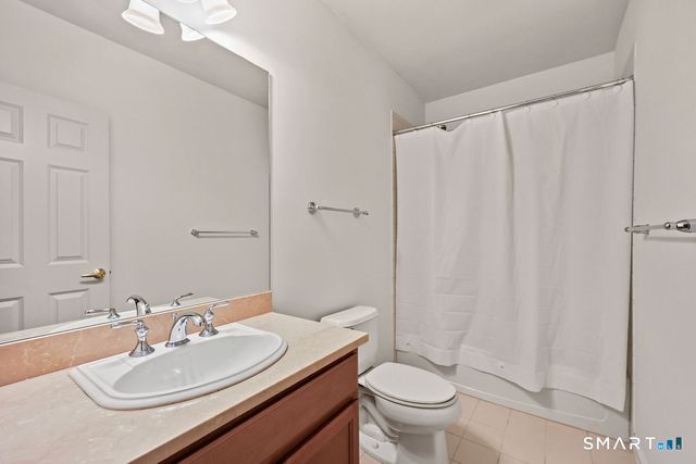 41 Park Place Circle 41, West Hartford, CT 06110