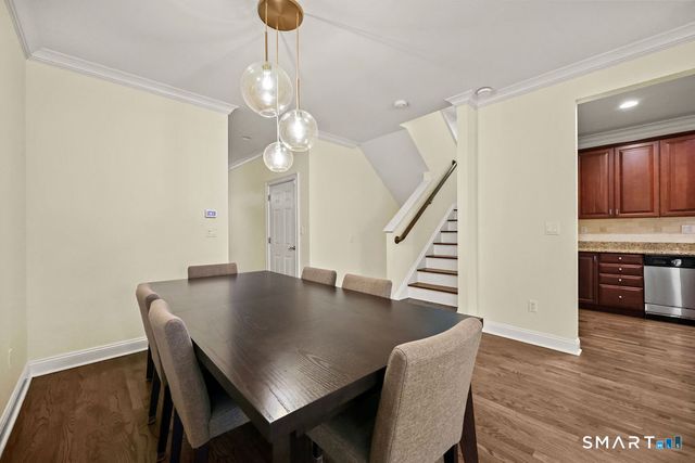 41 Park Place Circle 41, West Hartford, CT 06110