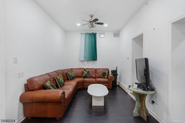 83 Westminster Pl, Garfield City, NJ 07026