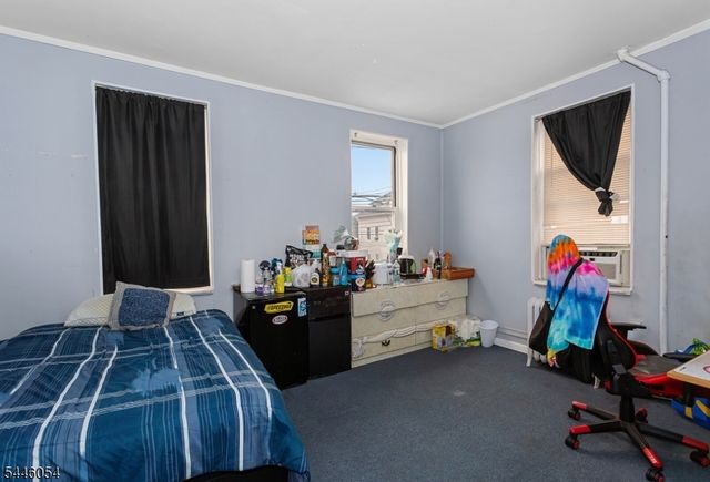 83 Westminster Pl, Garfield City, NJ 07026