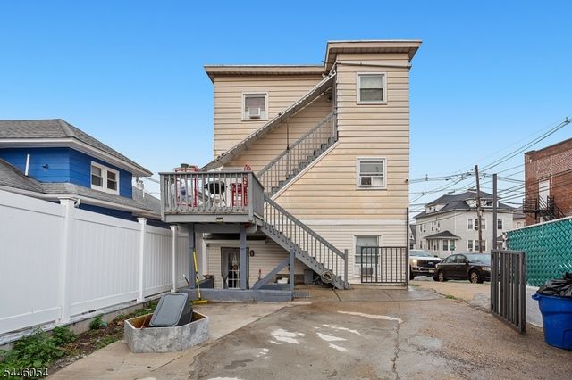 83 Westminster Pl, Garfield City, NJ 07026