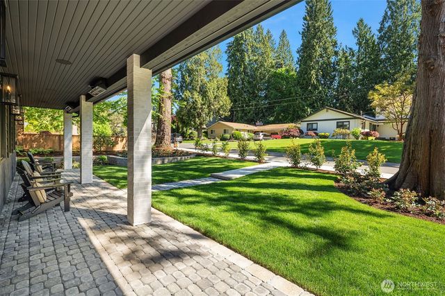 12416 NE 72nd Street, Kirkland, WA 98033