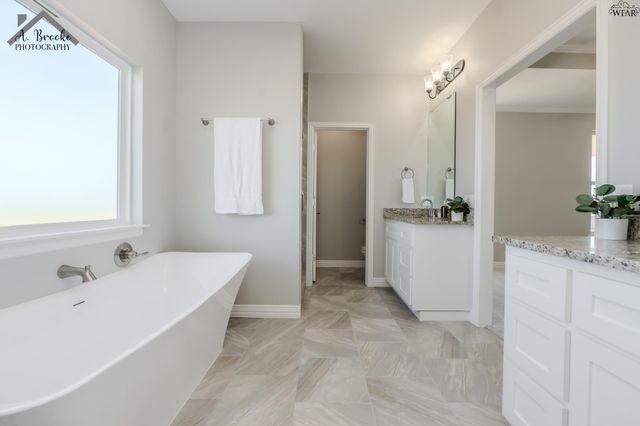 2567 FM 368, Iowa Park, TX 76367