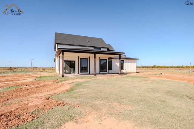 2567 FM 368, Iowa Park, TX 76367