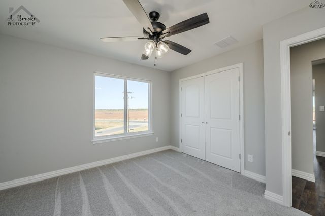 2567 FM 368, Iowa Park, TX 76367