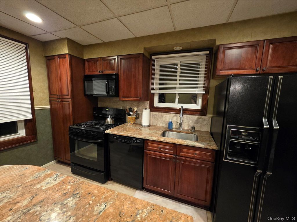 241-32 86th Avenue, Bellerose, NY 11426 — photo 5