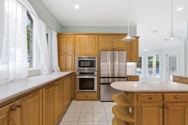 6513 Way LN, Austin, TX 78739