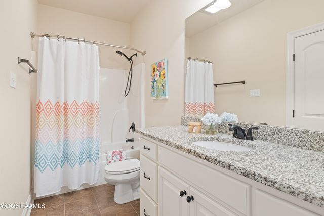 122 Bluegrass Creek Road, Youngsville, LA 70592