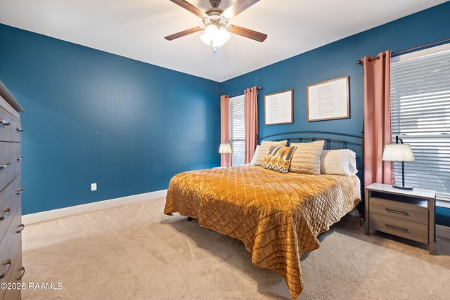 122 Bluegrass Creek Road, Youngsville, LA 70592