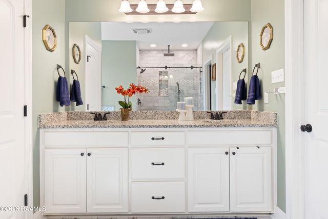 122 Bluegrass Creek Road, Youngsville, LA 70592