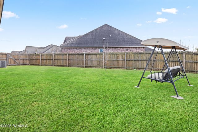 122 Bluegrass Creek Road, Youngsville, LA 70592