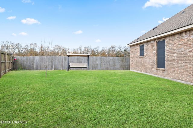 122 Bluegrass Creek Road, Youngsville, LA 70592