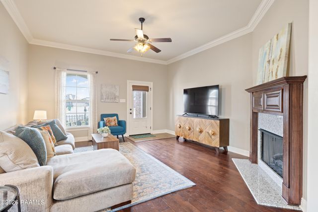 122 Bluegrass Creek Road, Youngsville, LA 70592