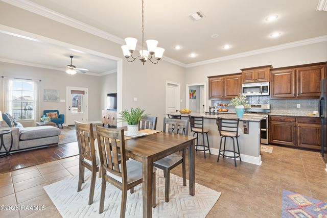 122 Bluegrass Creek Road, Youngsville, LA 70592