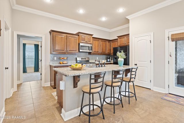 122 Bluegrass Creek Road, Youngsville, LA 70592