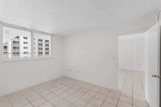 345 Ocean Dr 424, Miami Beach, FL 33139