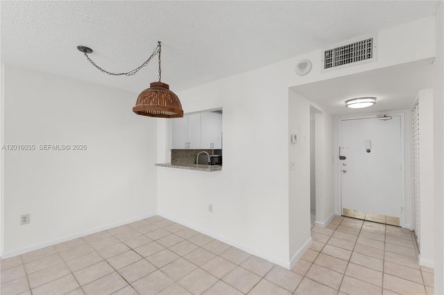 345 Ocean Dr 424, Miami Beach, FL 33139