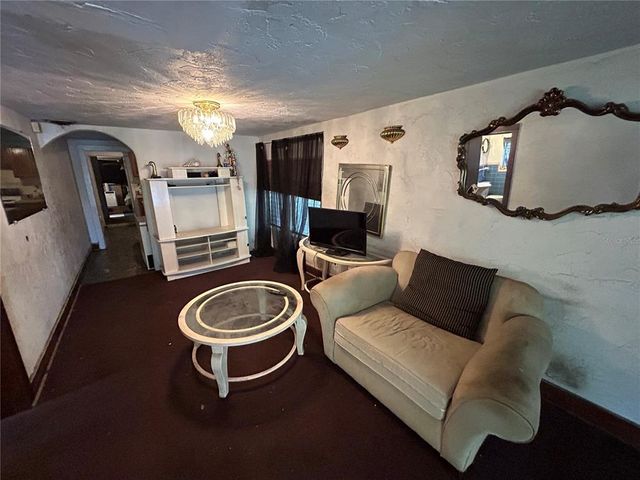 1418 SE 4TH AVENUE, Gainesville, FL 32641