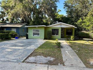 1418 SE 4TH AVENUE, Gainesville, FL 32641