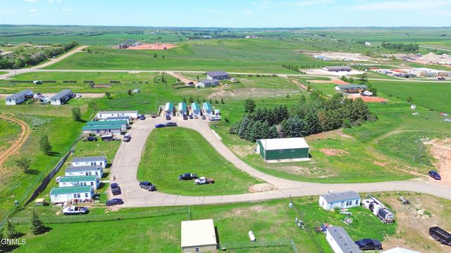 905 11th Avenue SW, Watford City, ND 58854 property photo
