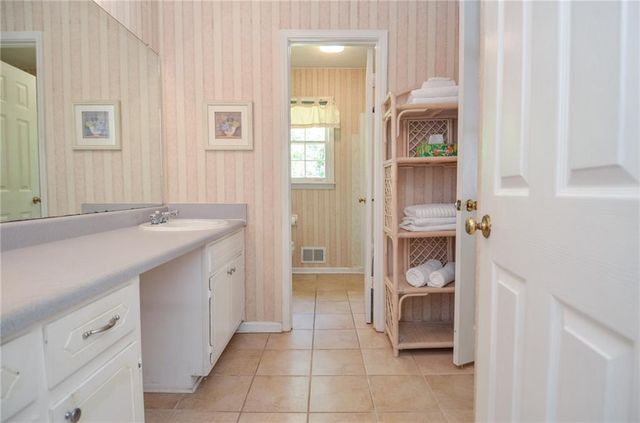 4465 Lisa Way NW, Lilburn, GA 30047