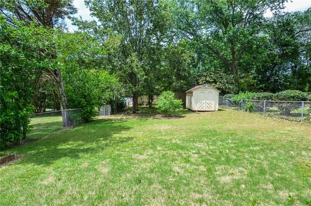 4465 Lisa Way NW, Lilburn, GA 30047