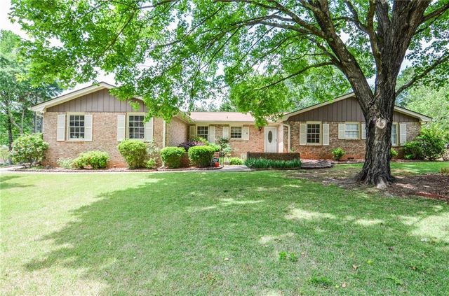 4465 Lisa Way NW, Lilburn, GA 30047
