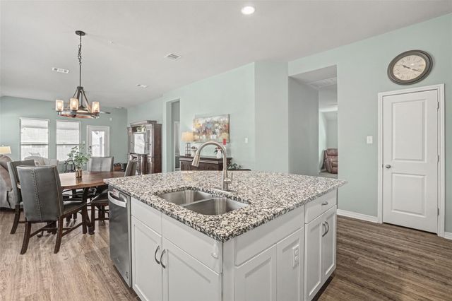 108 Finley ST, Hutto, TX 78634