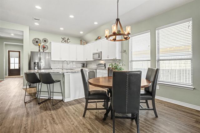 108 Finley ST, Hutto, TX 78634