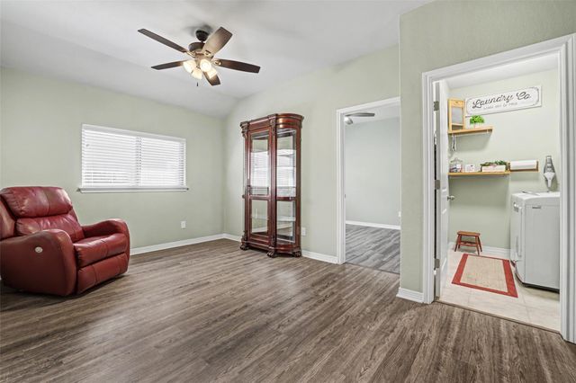 108 Finley ST, Hutto, TX 78634