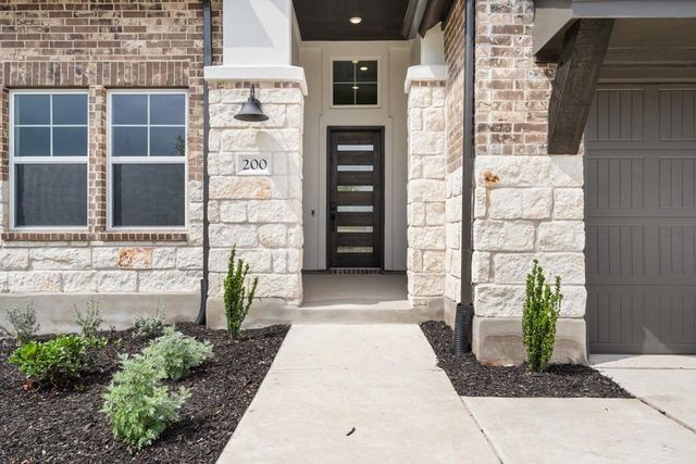 200 Oak Blossom Road, Liberty Hill, TX 78642