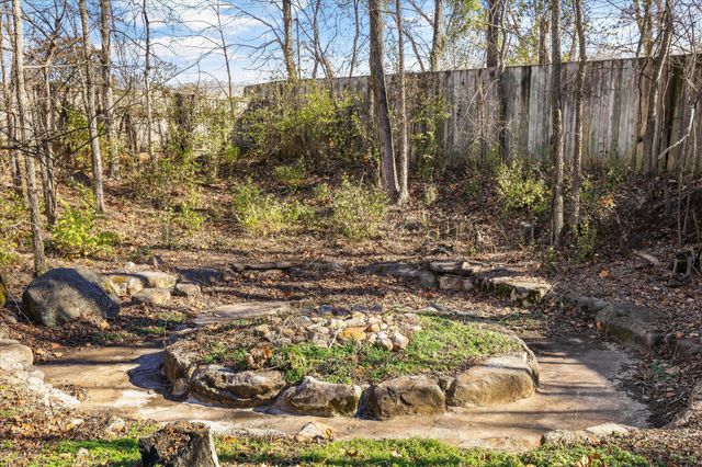 565 Hillcrest Circle, Etowah, TN 37331