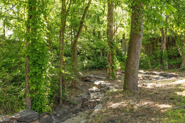 565 Hillcrest Circle, Etowah, TN 37331