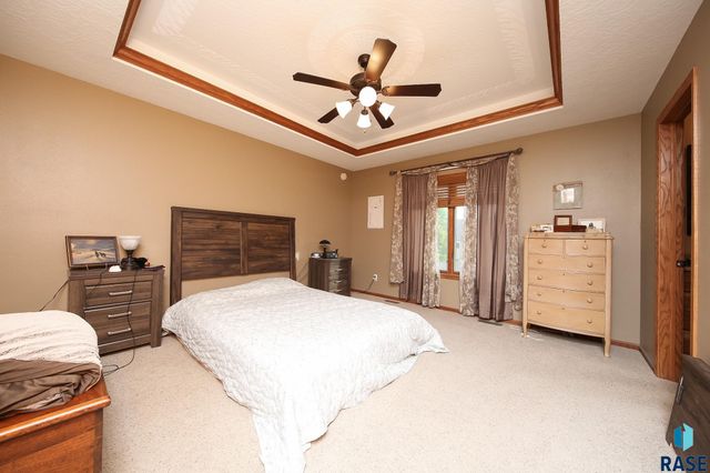 804 N Archer Dr Drive, Sioux Falls, SD 57103