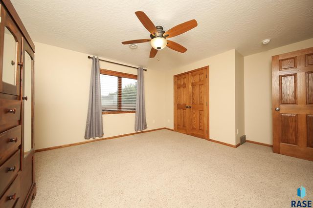 804 N Archer Dr Drive, Sioux Falls, SD 57103