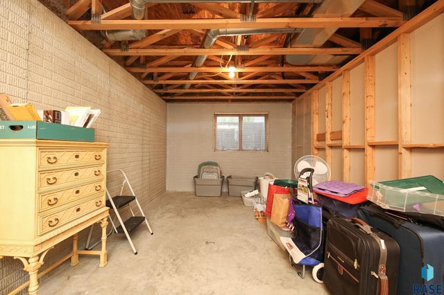 804 N Archer Dr Drive, Sioux Falls, SD 57103