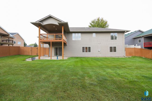 804 N Archer Dr Drive, Sioux Falls, SD 57103