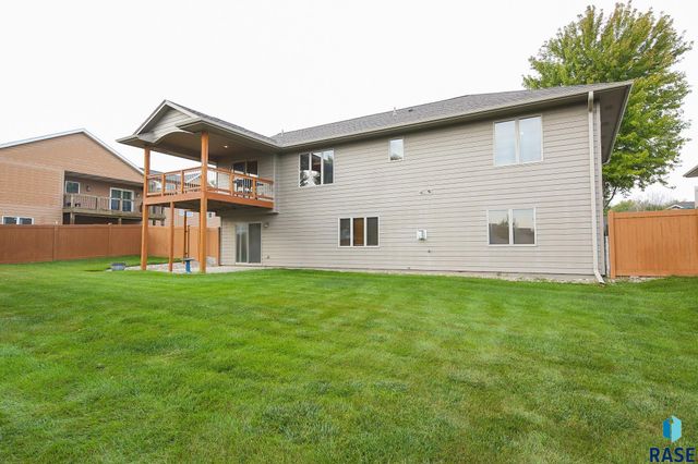 804 N Archer Dr Drive, Sioux Falls, SD 57103