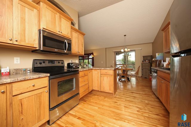 804 N Archer Dr Drive, Sioux Falls, SD 57103