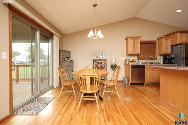 804 N Archer Dr Drive, Sioux Falls, SD 57103