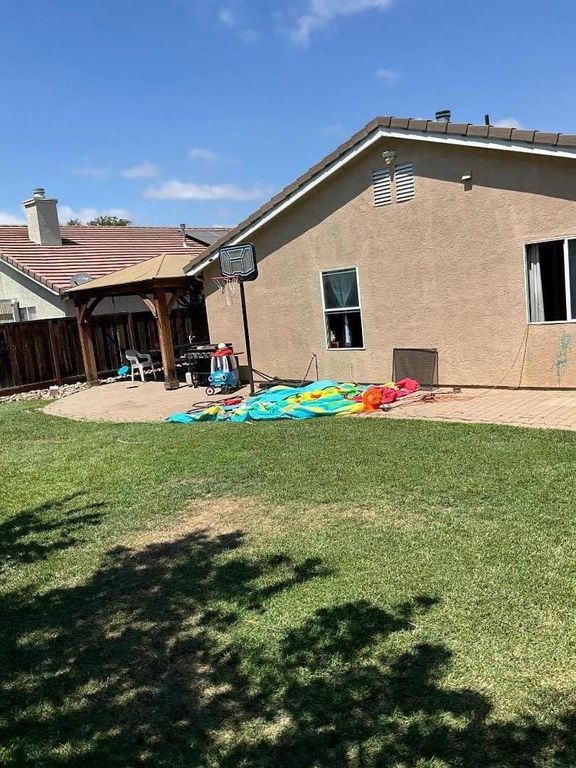 Image 14 of property listing at 2560 Glenview Drive, Hollister, CA 95023