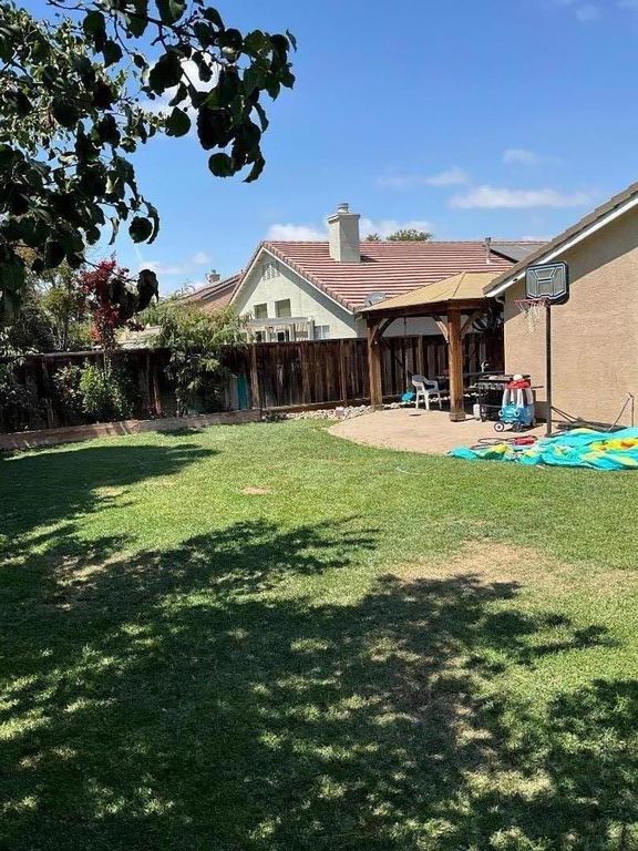 Image 16 of property listing at 2560 Glenview Drive, Hollister, CA 95023