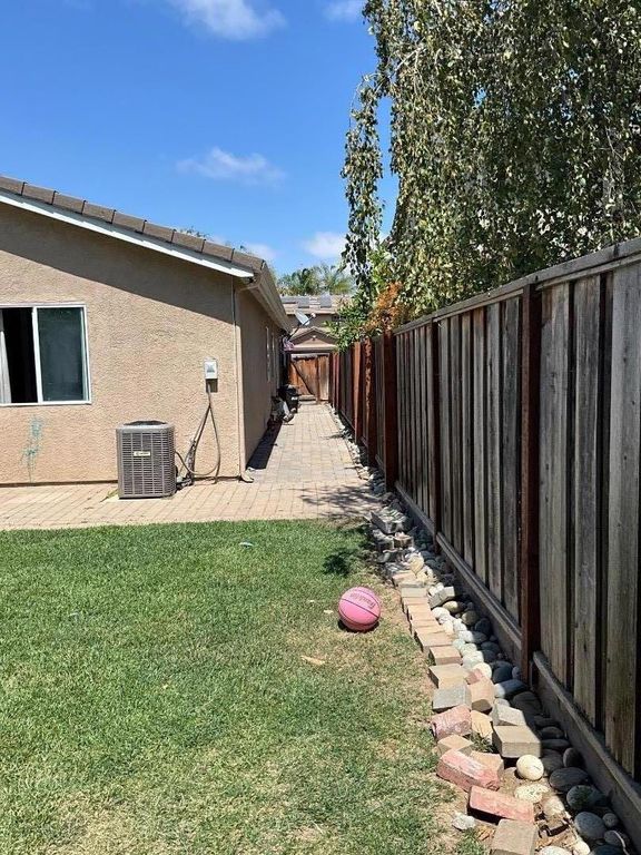 Image 18 of property listing at 2560 Glenview Drive, Hollister, CA 95023