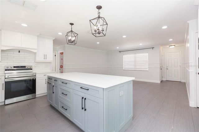 2307 LINCOLN COURT, Brandon, FL 33510