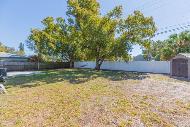 2307 LINCOLN COURT, Brandon, FL 33510