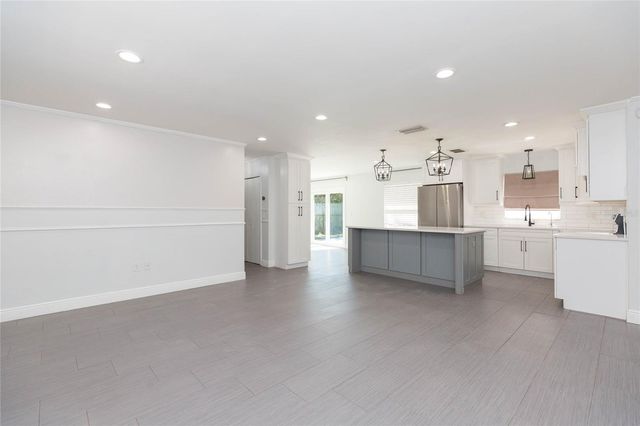 2307 LINCOLN COURT, Brandon, FL 33510